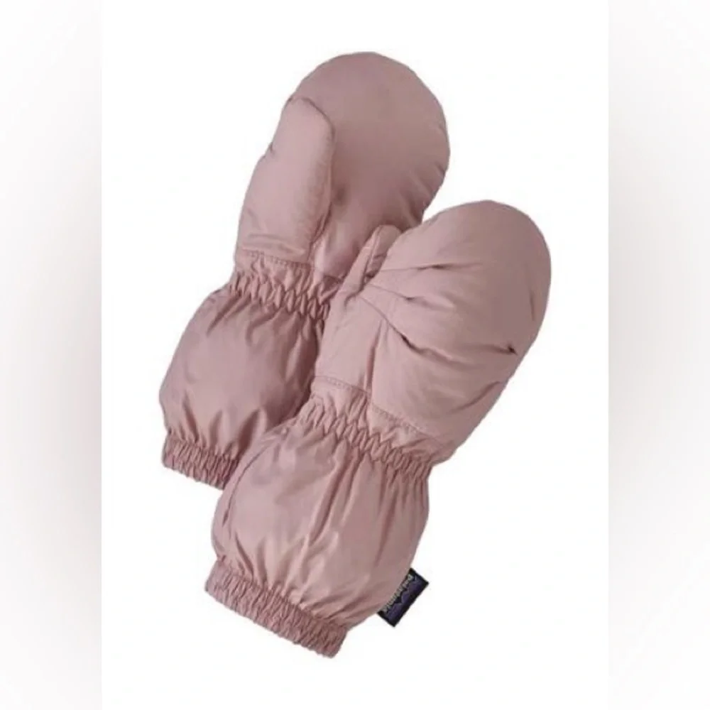 Patagonia Baby Puff Mittens in Fuzzy Mauve
